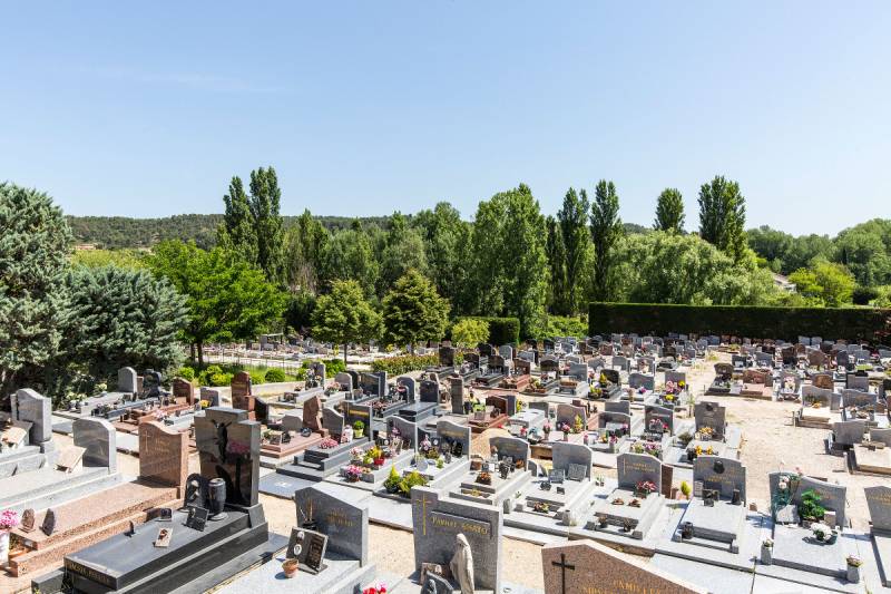 Pompes Funèbres du Pays Aixois cimetière La Salle à Bouc Bel Air