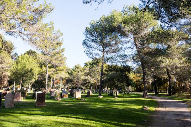 Pompes Funèbres du Pays Aixois organisation d'obsèques inhumation à Aix-en-Provence